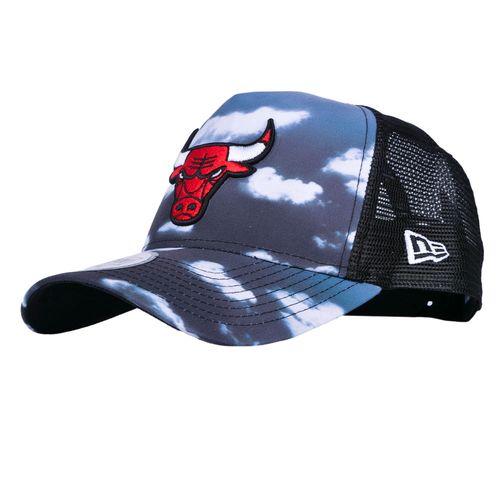 GORRA NEW ERA CLOUD AOP TRUCKER CHIBUL UNISEX