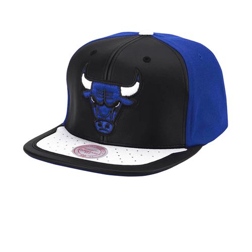 GORRA MITCHELL & NESS CHICAGO BULLS DAY ONE HOMBRE
