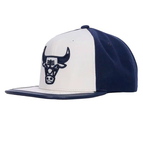 GORRA MITCHELL & NESS CHICAGO BULLS DAY ONE HOMBRE