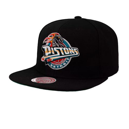 GORRA MITCHELL & NESS DETROIT PISTONS CONFERENCE PATCH HOMBRE