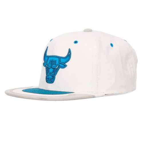 GORRA MITCHELL & NESS CHICAGO BULLS DAY 4 HOMBRE
